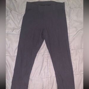 Women’s Old Navy black ribbed capri leggings size medium